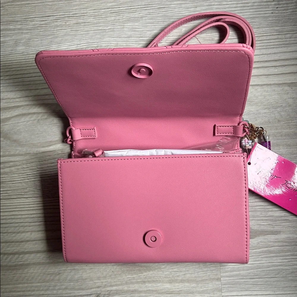 🐻 Gummy Bear Quilted Betsey Johnson Crossbody Bag NWT - Picture 8 of 14